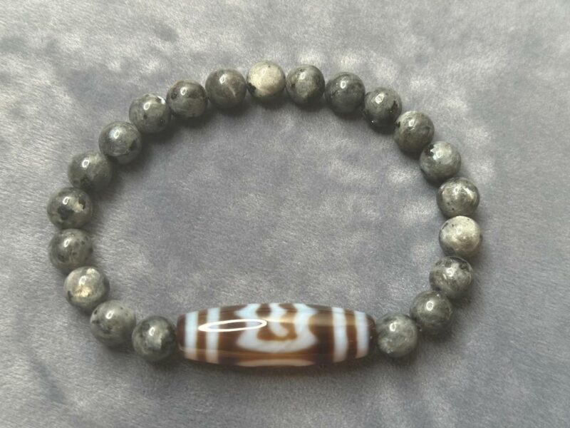 Men’s bracelet with natural stones and Dzi bead "Garuda" – a stylish amulet for protection and luck.